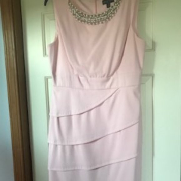 Connected light pink dress worn one time to a wedding size 14 - Picture 1 of 1